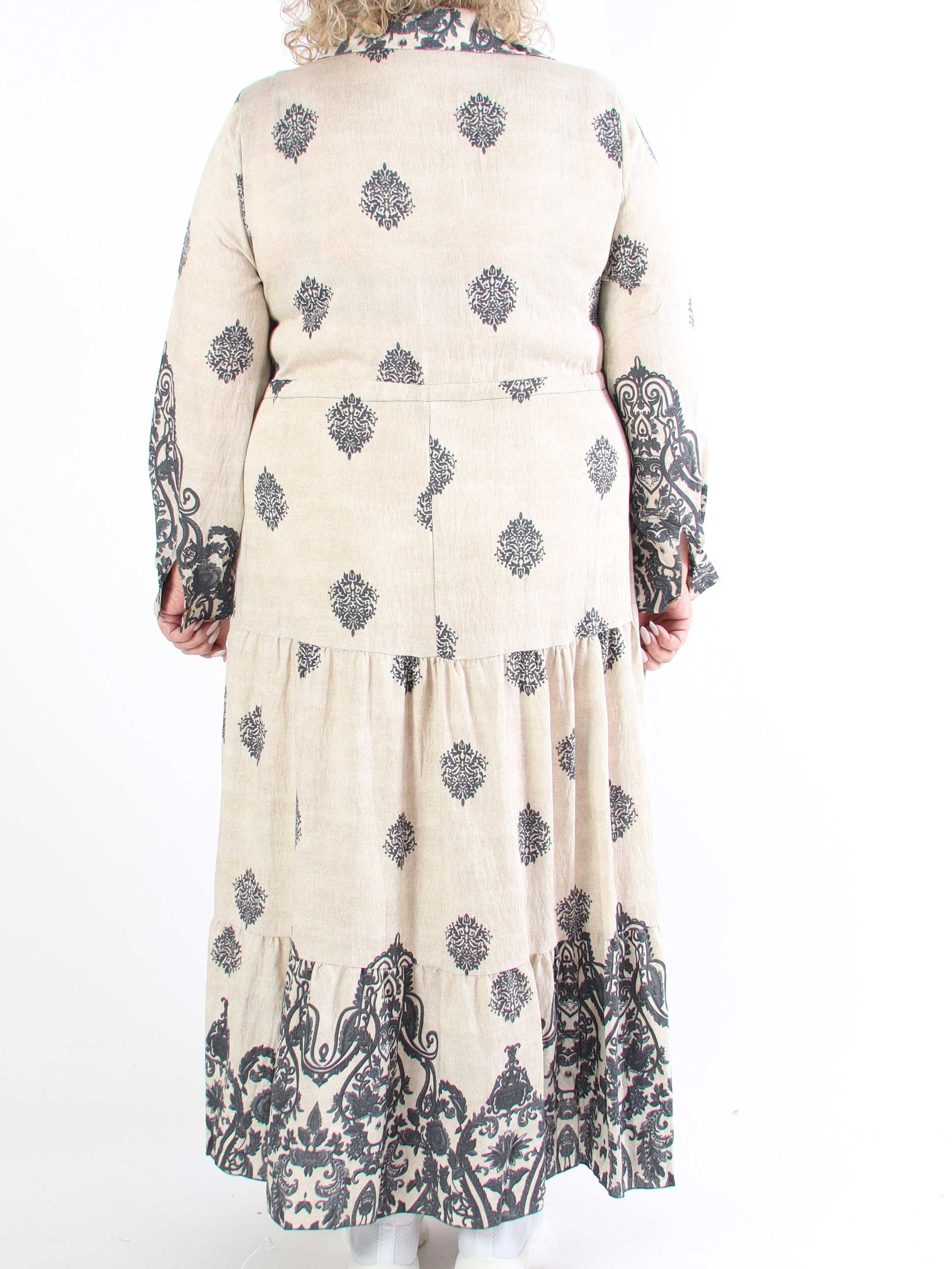 Kira - Lang boheme plus size kjole med mønster